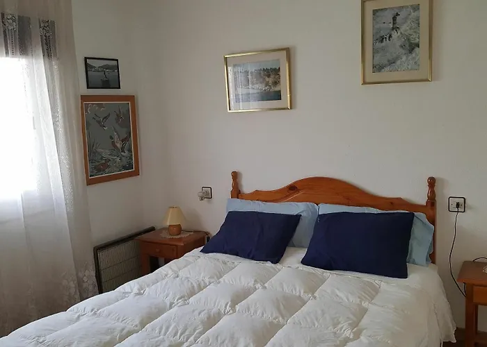 House With 2 Bedrooms In Roses, With Wonderful Harbor View, Pool Acces